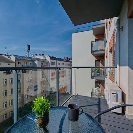 Stylish Kosciuszki Apartaments Near The Market Square With Free Garage Wroclaw By Noclegi Renters Bagian luar foto