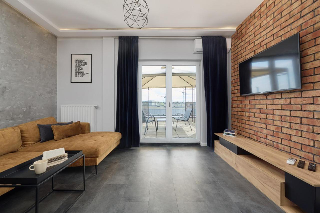 Stylish Kosciuszki Apartaments Near The Market Square With Free Garage Wroclaw By Noclegi Renters Bagian luar foto