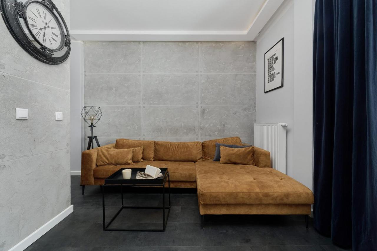 Stylish Kosciuszki Apartaments Near The Market Square With Free Garage Wroclaw By Noclegi Renters Bagian luar foto
