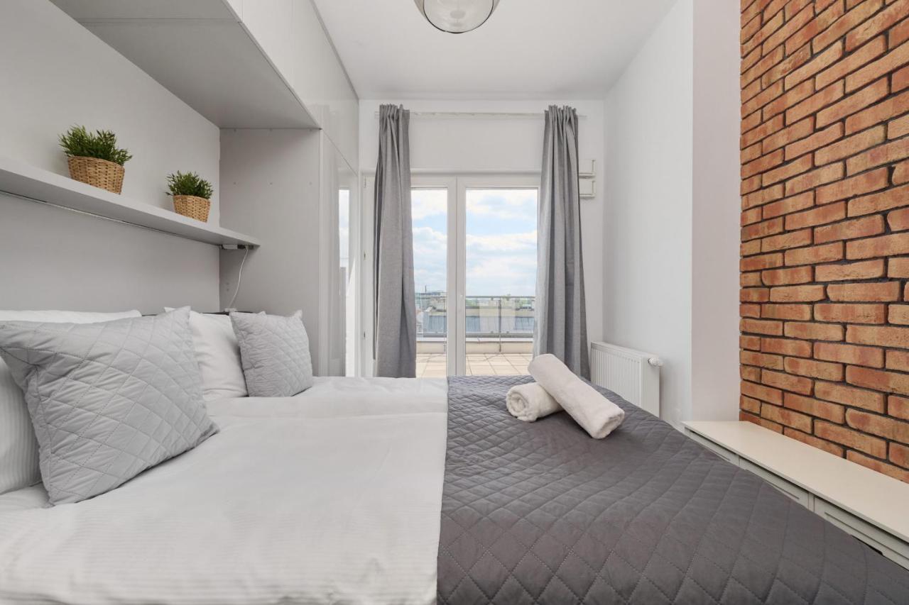 Stylish Kosciuszki Apartaments Near The Market Square With Free Garage Wroclaw By Noclegi Renters Bagian luar foto