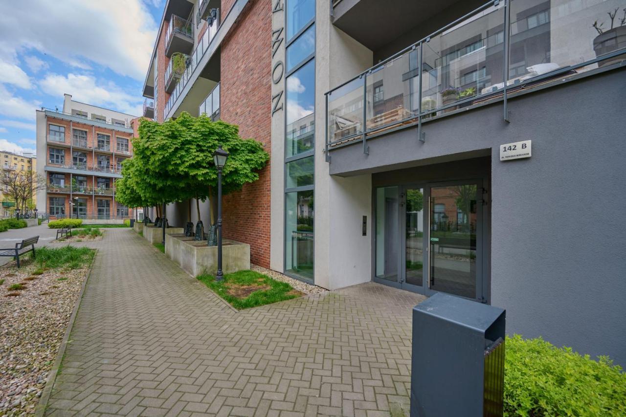 Stylish Kosciuszki Apartaments Near The Market Square With Free Garage Wroclaw By Noclegi Renters Bagian luar foto