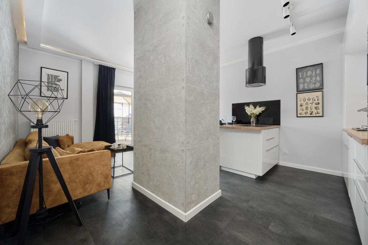 Stylish Kosciuszki Apartaments Near The Market Square With Free Garage Wroclaw By Noclegi Renters Bagian luar foto