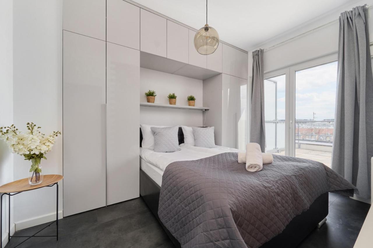 Stylish Kosciuszki Apartaments Near The Market Square With Free Garage Wroclaw By Noclegi Renters Bagian luar foto