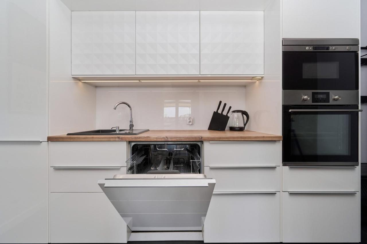 Stylish Kosciuszki Apartaments Near The Market Square With Free Garage Wroclaw By Noclegi Renters Bagian luar foto