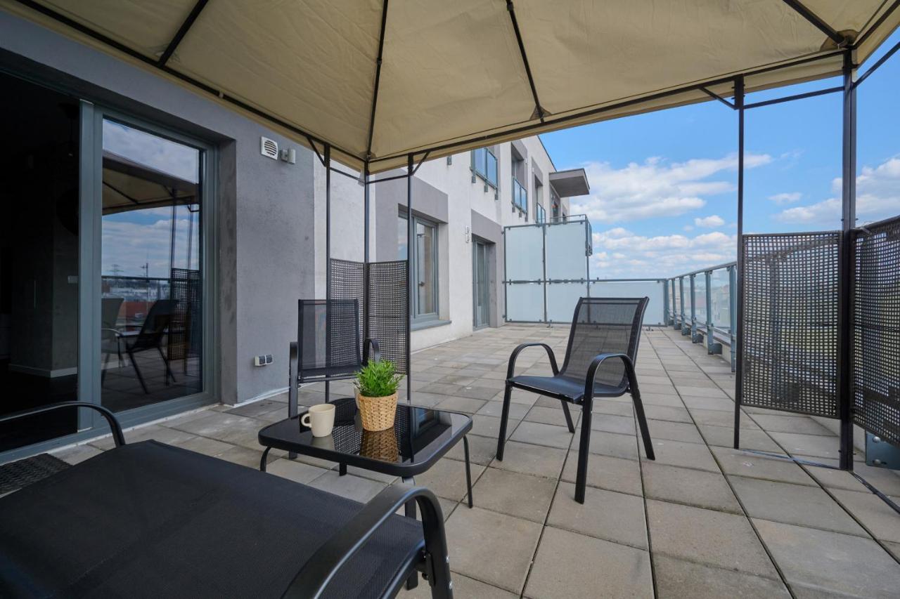 Stylish Kosciuszki Apartaments Near The Market Square With Free Garage Wroclaw By Noclegi Renters Bagian luar foto