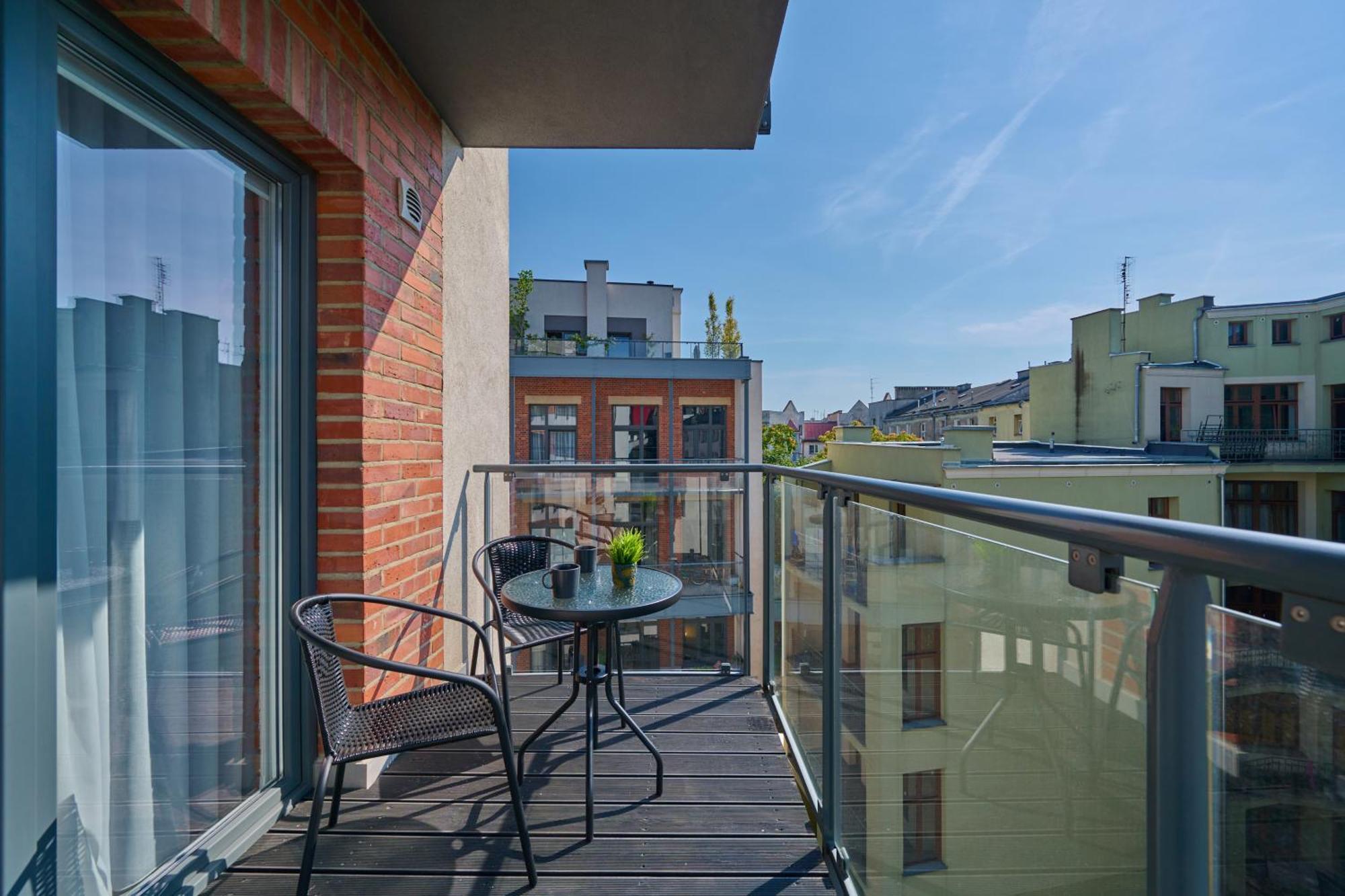 Stylish Kosciuszki Apartaments Near The Market Square With Free Garage Wroclaw By Noclegi Renters Bagian luar foto