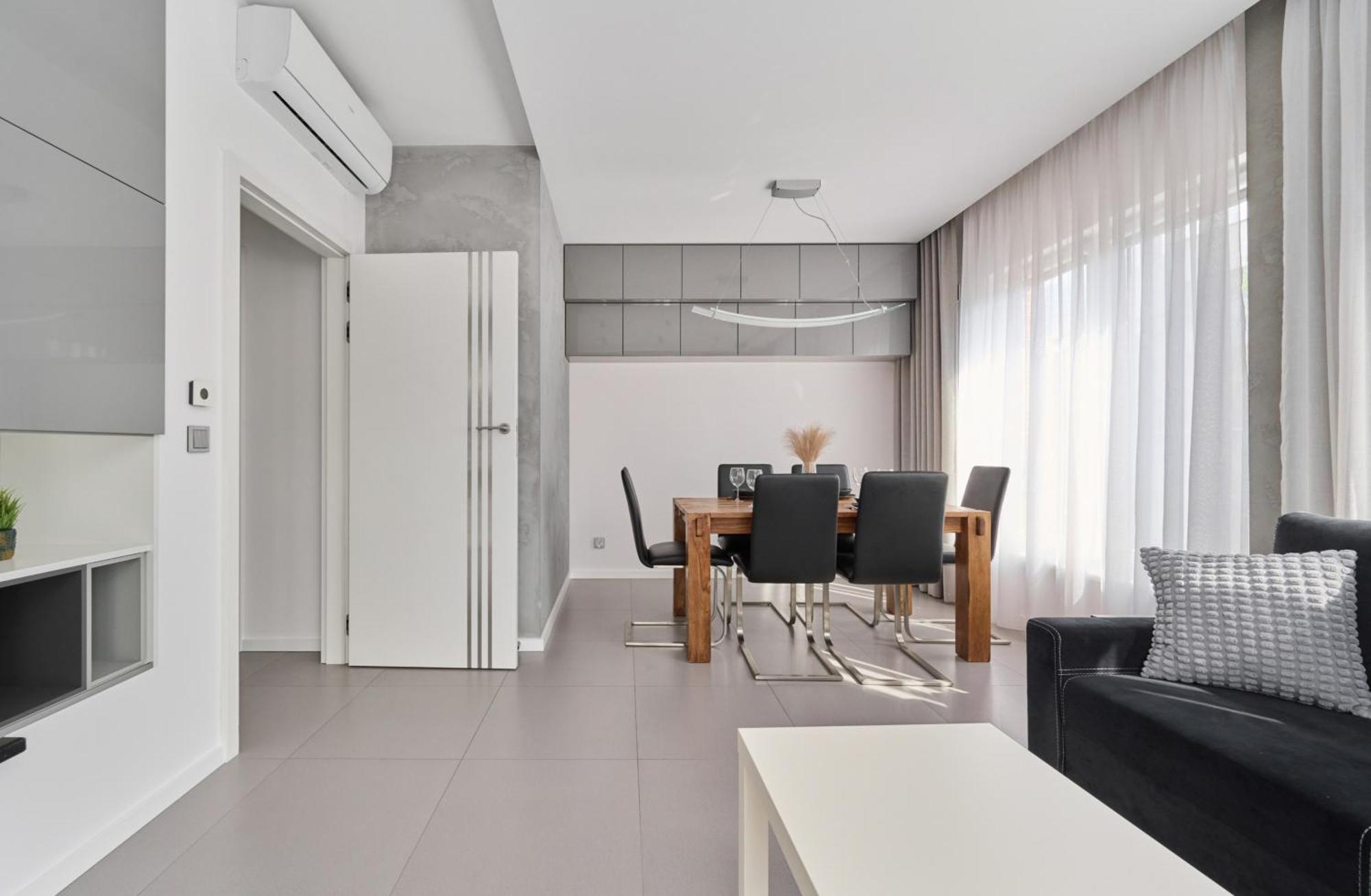 Stylish Kosciuszki Apartaments Near The Market Square With Free Garage Wroclaw By Noclegi Renters Bagian luar foto
