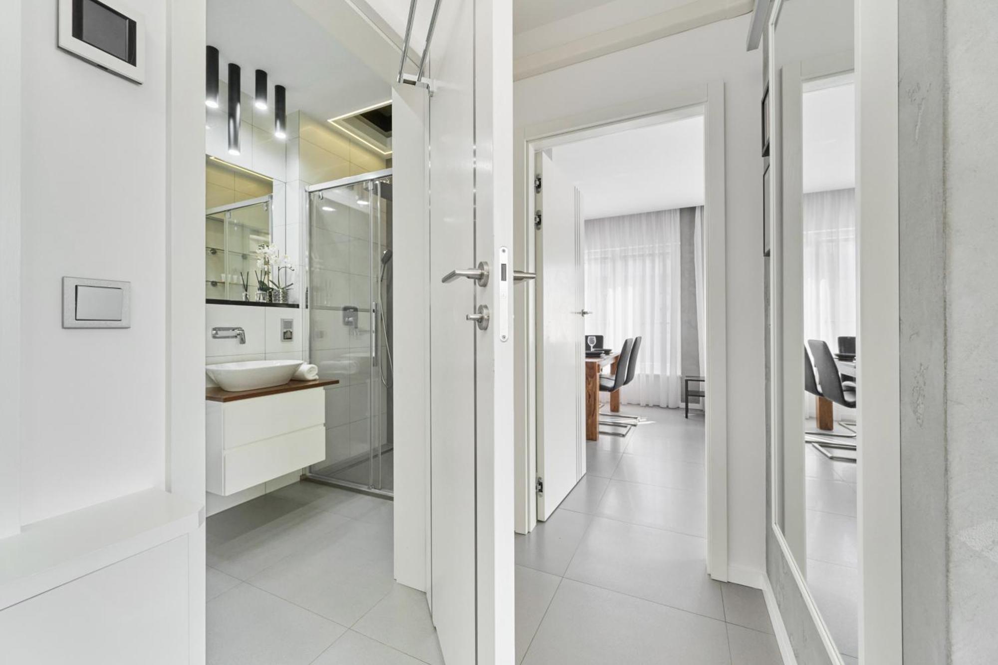 Stylish Kosciuszki Apartaments Near The Market Square With Free Garage Wroclaw By Noclegi Renters Bagian luar foto