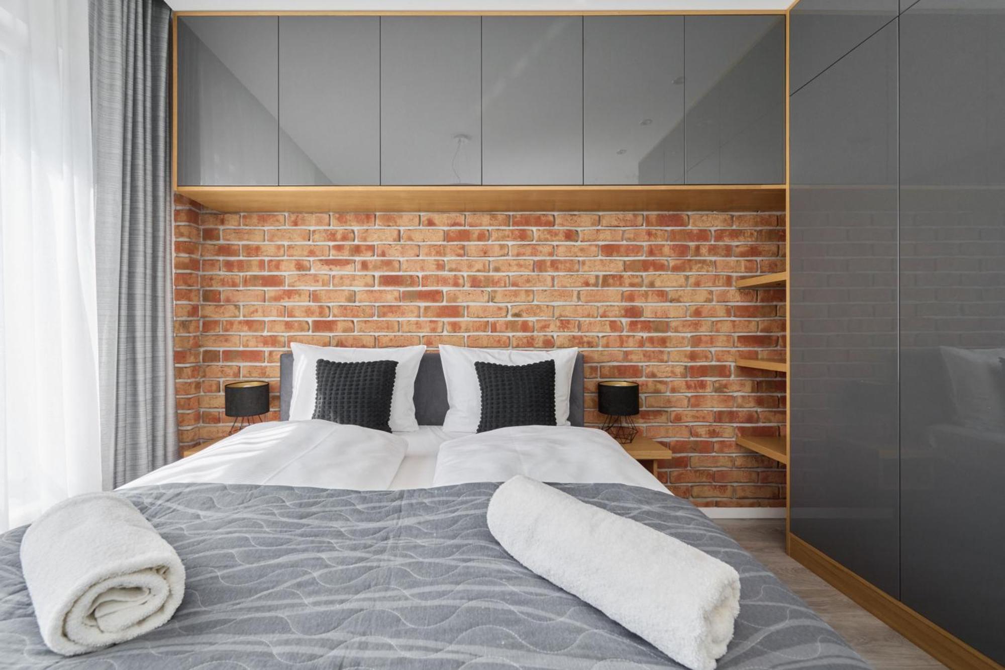 Stylish Kosciuszki Apartaments Near The Market Square With Free Garage Wroclaw By Noclegi Renters Bagian luar foto