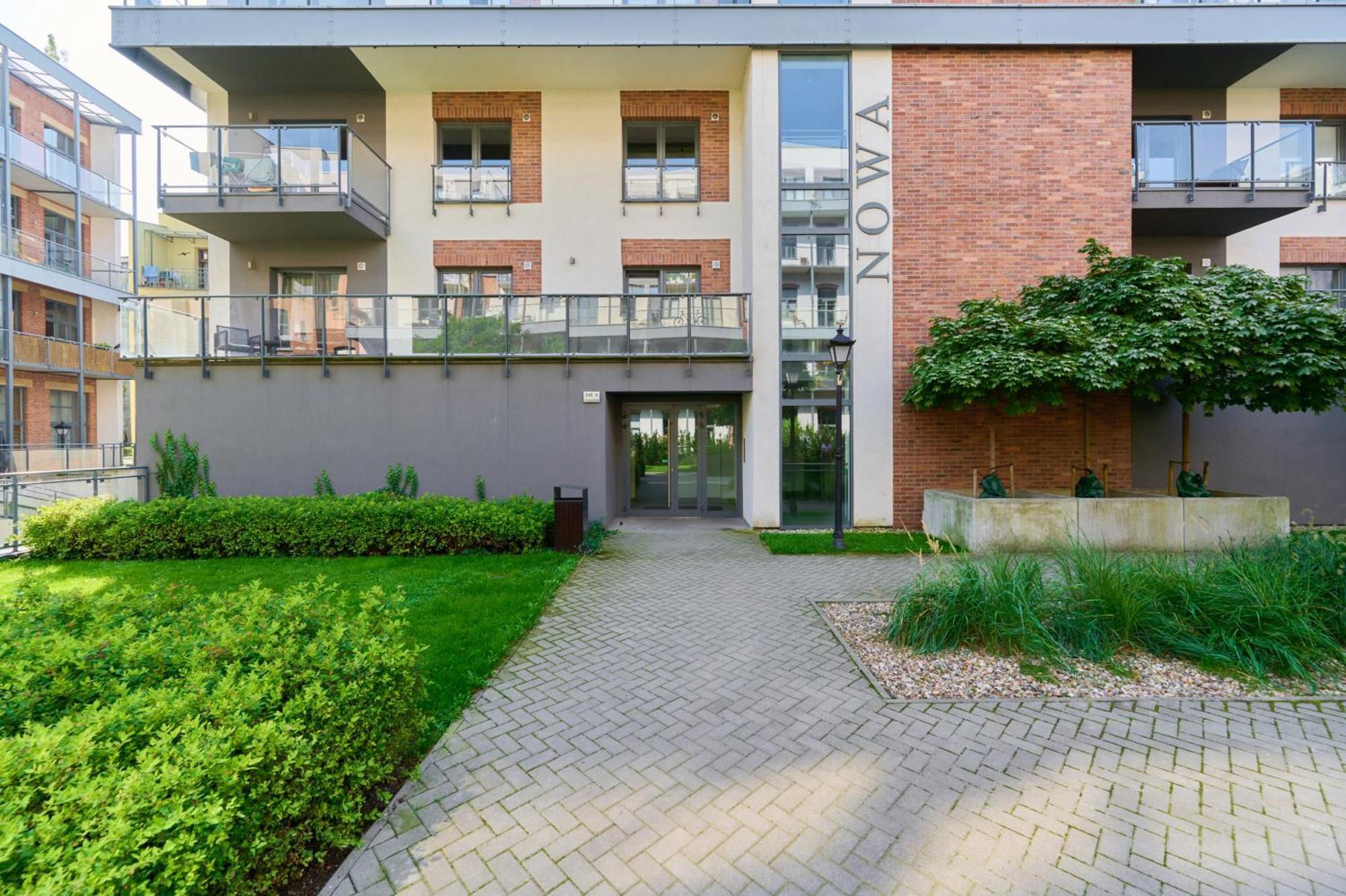 Stylish Kosciuszki Apartaments Near The Market Square With Free Garage Wroclaw By Noclegi Renters Bagian luar foto